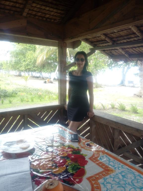 Dolphin View Beach Hotel Ndoma Exterior foto